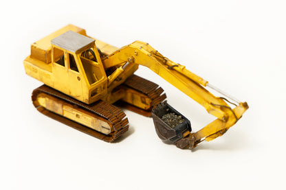 Hand Painted & Weatherd Hymac 580c- OO Gauge / 1-76 Scale