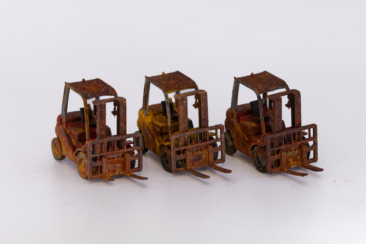 Fork lifts Triple Pack- Scrap Yard Pack... 1/76 - OO Gauge Scale