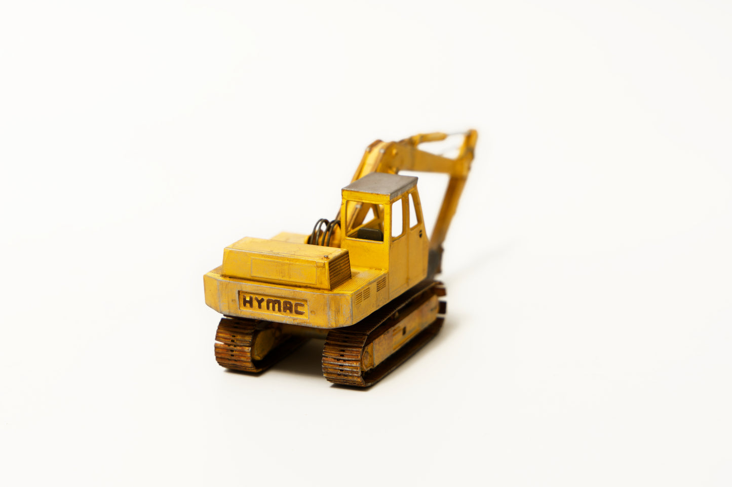 Hand Painted & Weatherd Hymac 580c- OO Gauge / 1-76 Scale