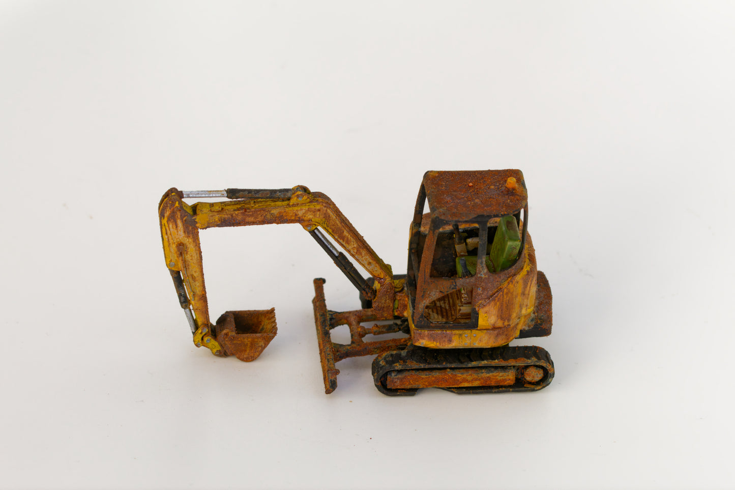 Painted Mini Excavator- Rusty Scrap Edition ... 1/50 Scale (Yellow)