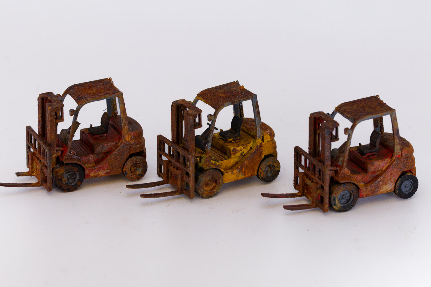 Fork lifts Triple Pack- Scrap Yard Pack... 1/76 - OO Gauge Scale