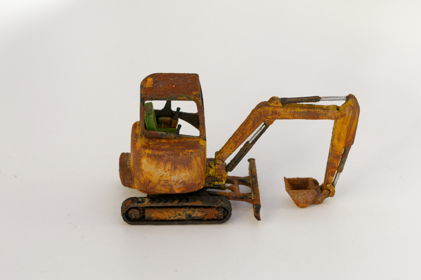 Painted Mini Excavator- Rusty Scrap Edition ... 1/50 Scale (Yellow)