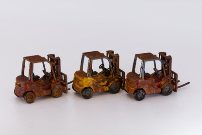 Fork lifts Triple Pack- Scrap Yard Pack... 1/76 - OO Gauge Scale
