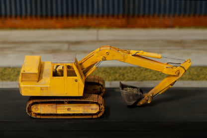 Hand Painted & Weatherd Hymac 580c- OO Gauge / 1-76 Scale