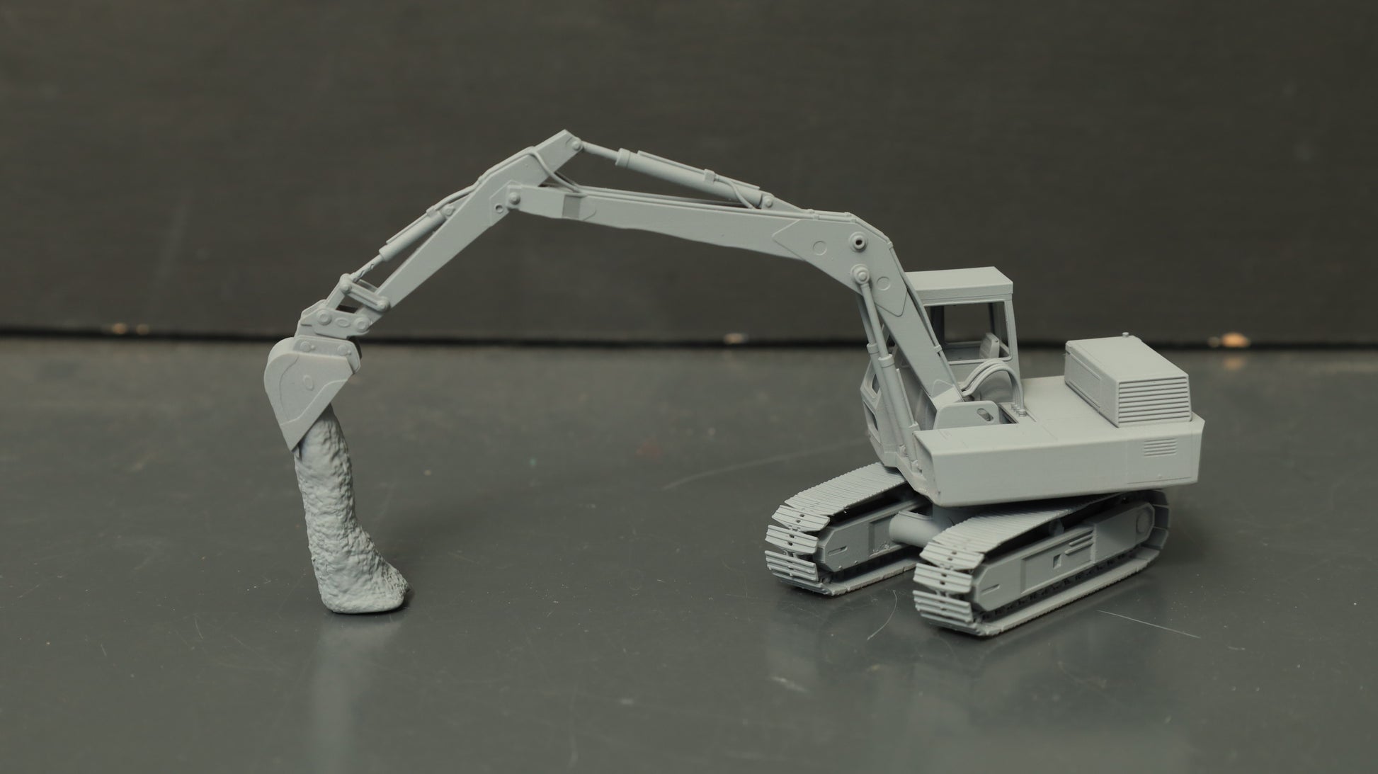 Hymac 580c ... 1-76/ OO Gauge scale