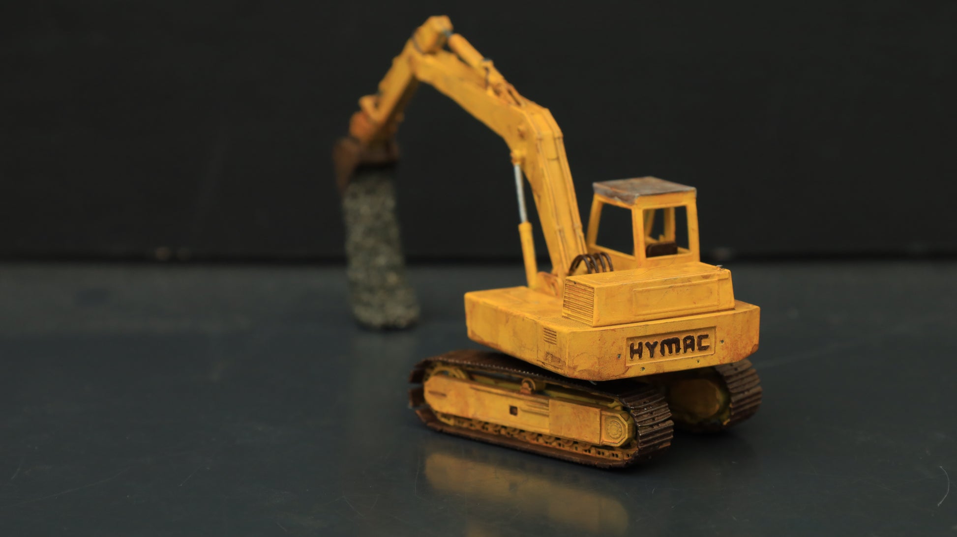 Hymac 580c ... 1-76/ OO Gauge scale