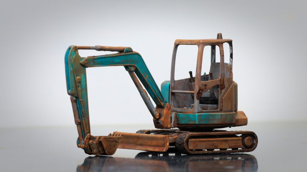 Painted Mini Excavator ... 1/50 - O Gauge Scale