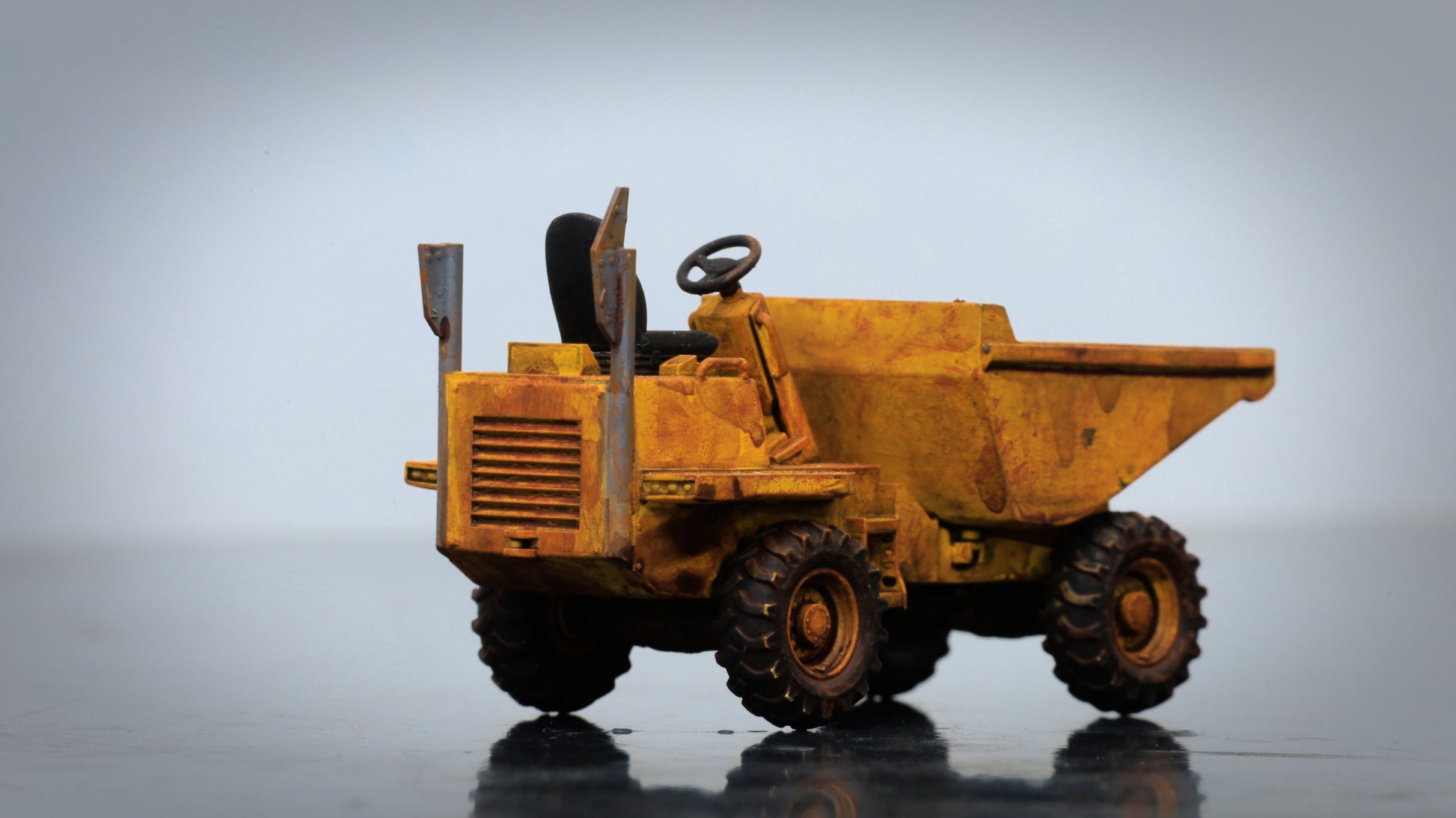 Hand Painted 3 Ton Dumper ... 1/50 - O Gauge Scale
