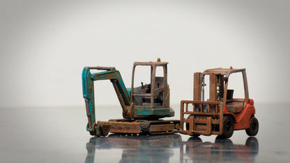 Hand Painted Mini Excavator & Fork Lift ... 1/76 - OO Gauge Scale