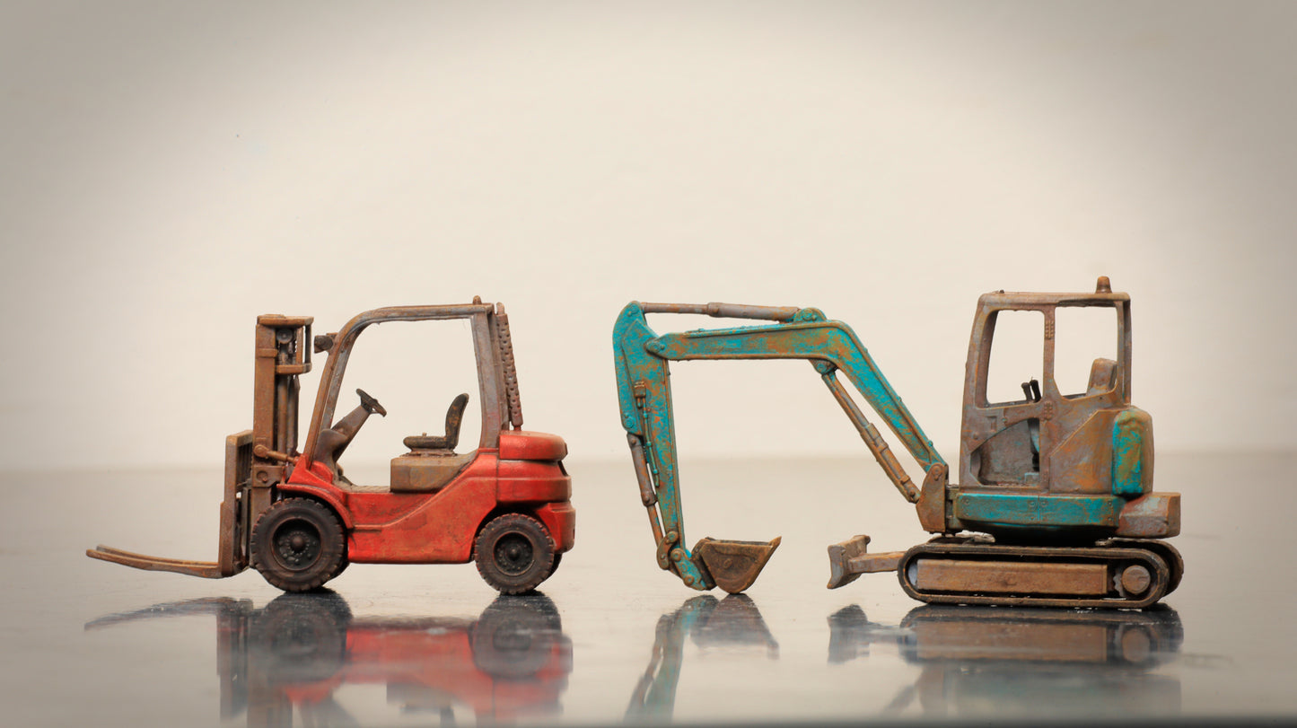 Hand Painted Mini Excavator & Fork Lift ... 1/76 - OO Gauge Scale