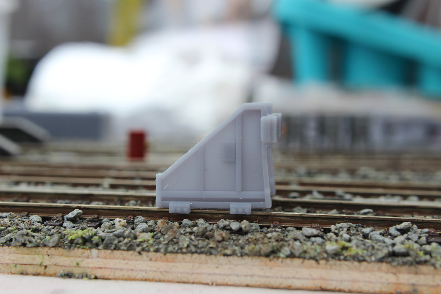 OO Gauge Railway Buffers- 10 Pack
