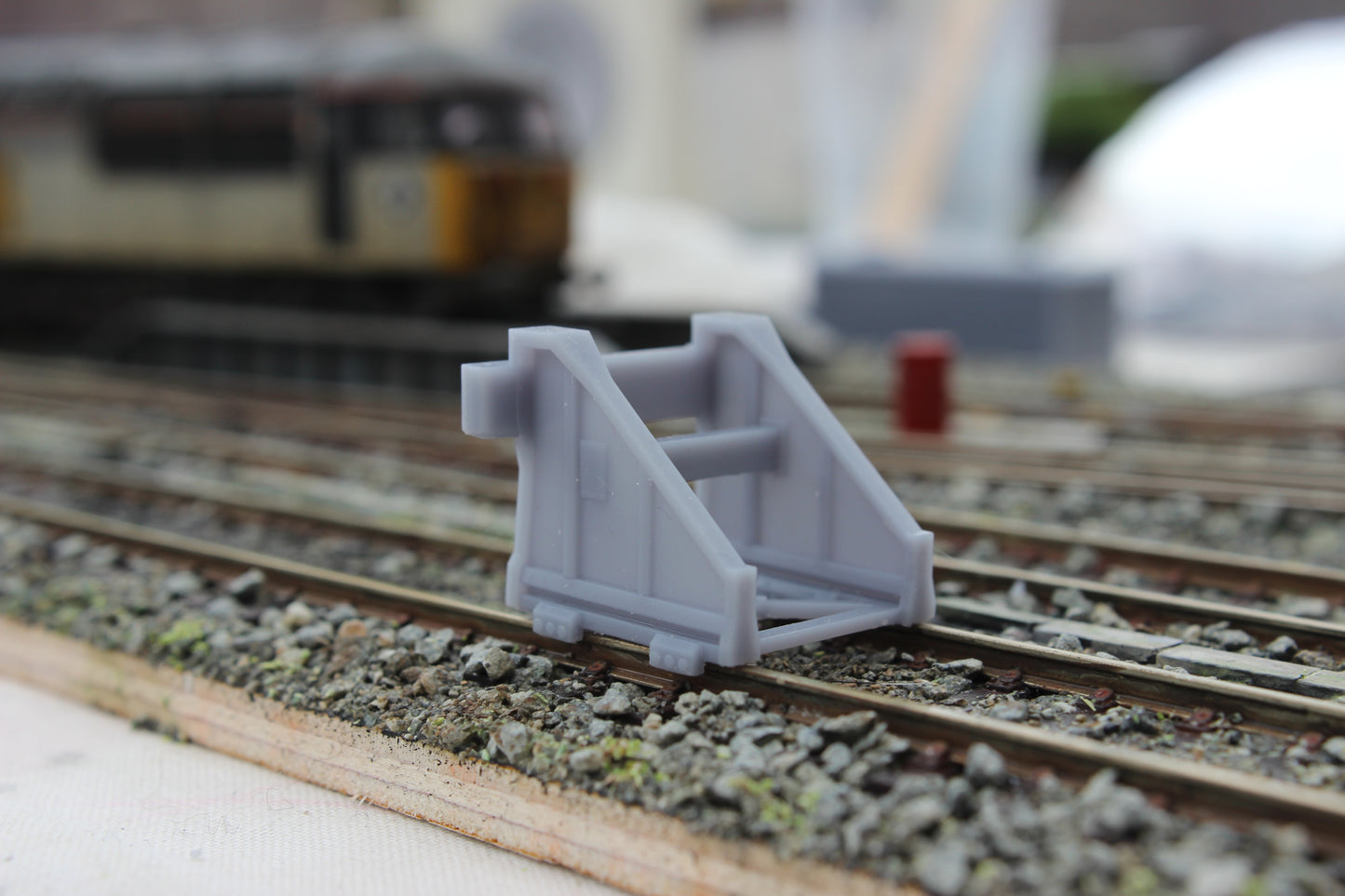 OO Gauge Railway Buffers- 10 Pack