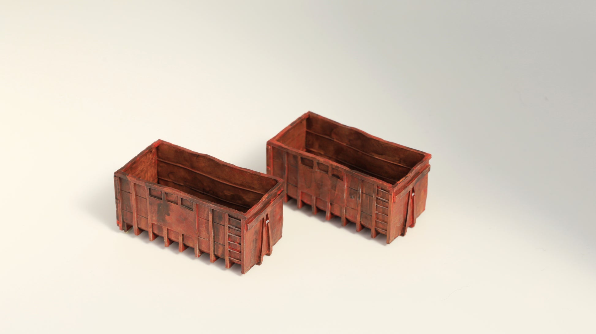 Weathered 40 Yard Skips (Dented Versions)...OO Gauge / 1-76 Scale