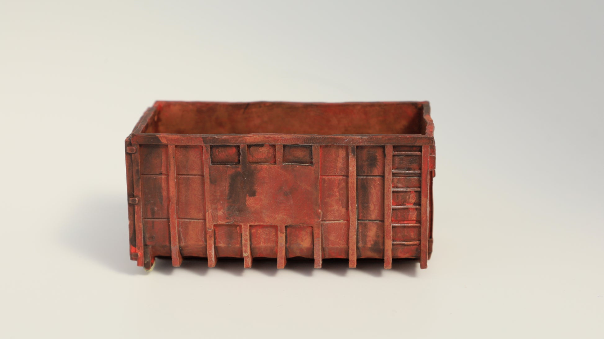 Weathered 40 Yard Skips (Dented Versions)...OO Gauge / 1-76 Scale