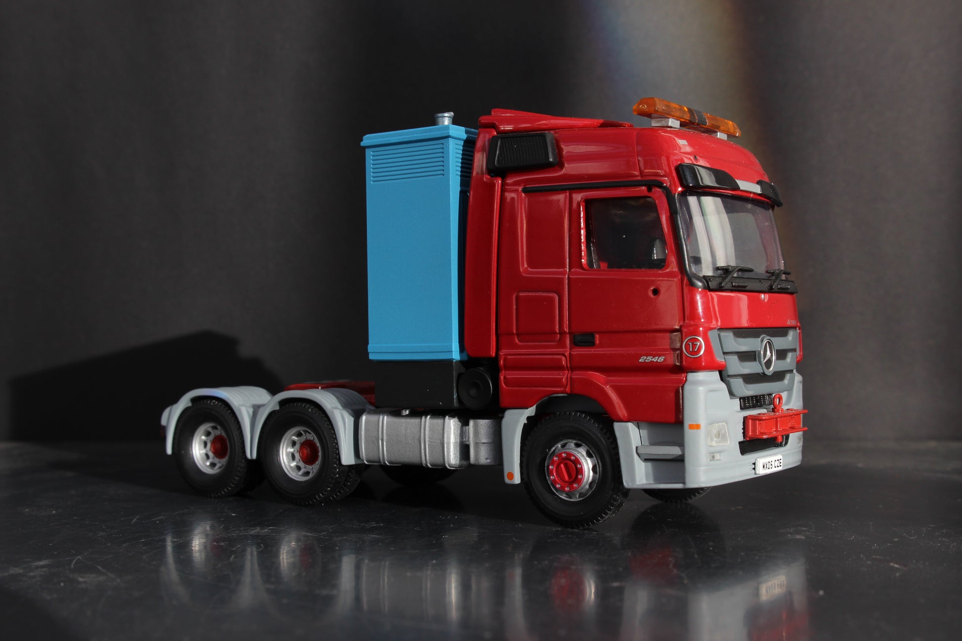 Large Generator  - 1/50- O Gauge Scale