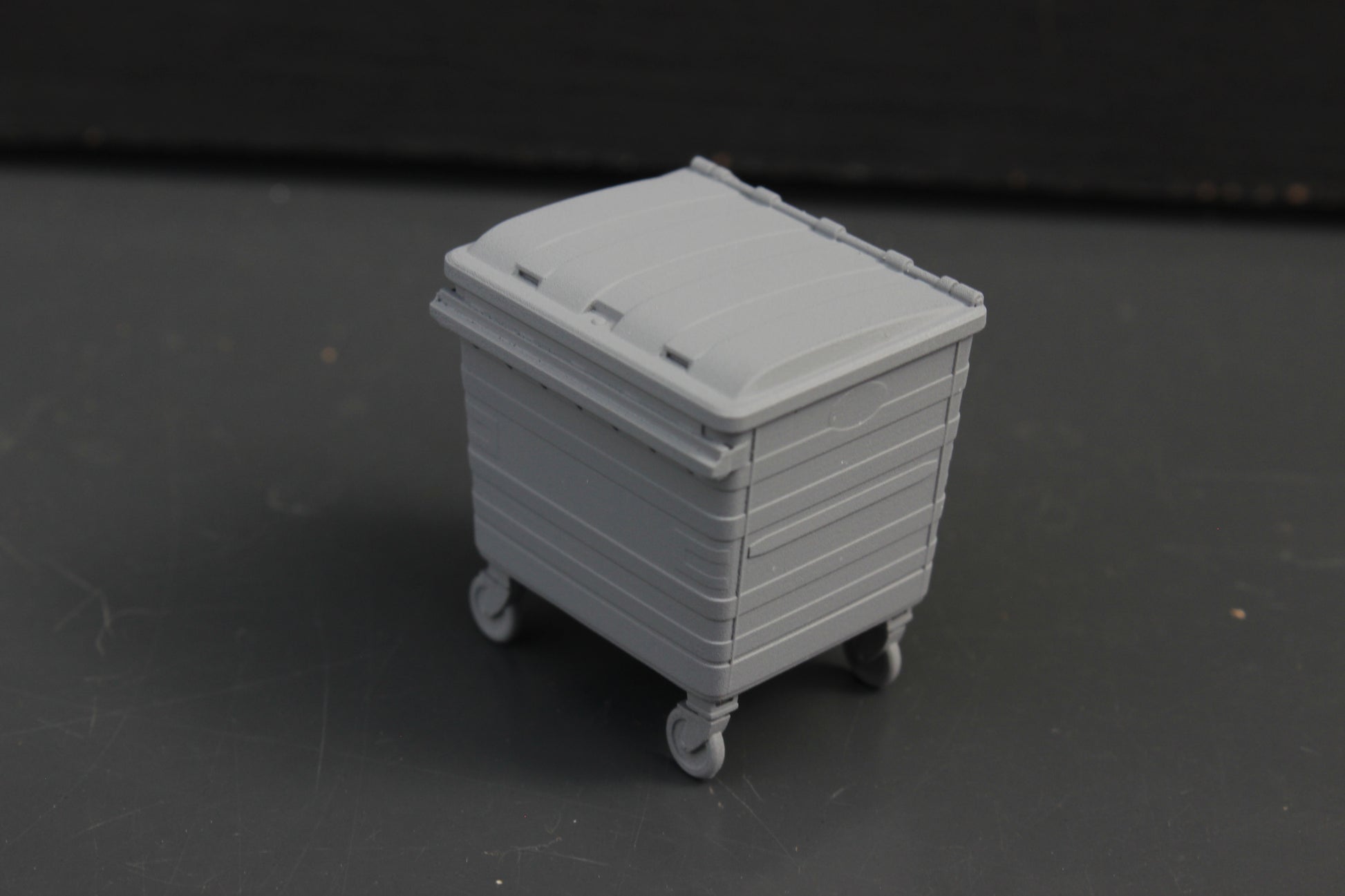 10 Commercial Waste Bins ... 1-76 / OO Gauge Scale